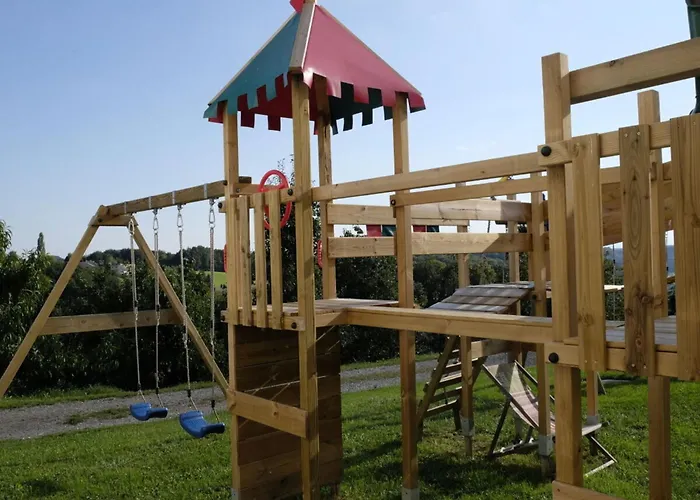Apartment In Schwalbenhof Farm